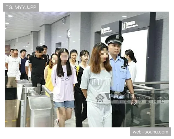 警方破获一起针对意甲球员的跨国网络赌博与勒索案,多名嫌疑人被捕 警方破获一起针对意甲球员的跨国网络赌博与勒索案,多名嫌疑人被捕